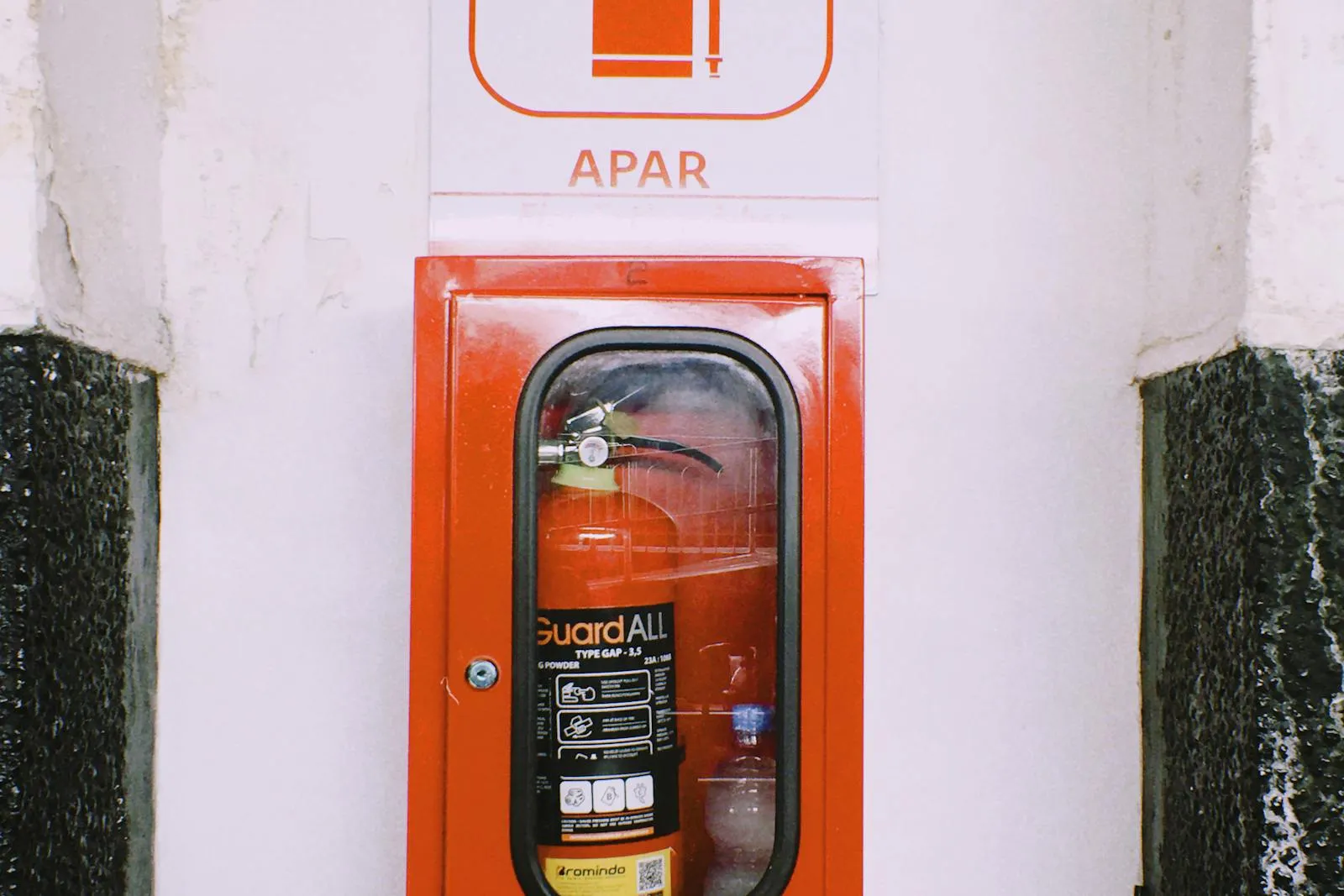 Fire safety provisions in the common parts of a Hong Kong building
